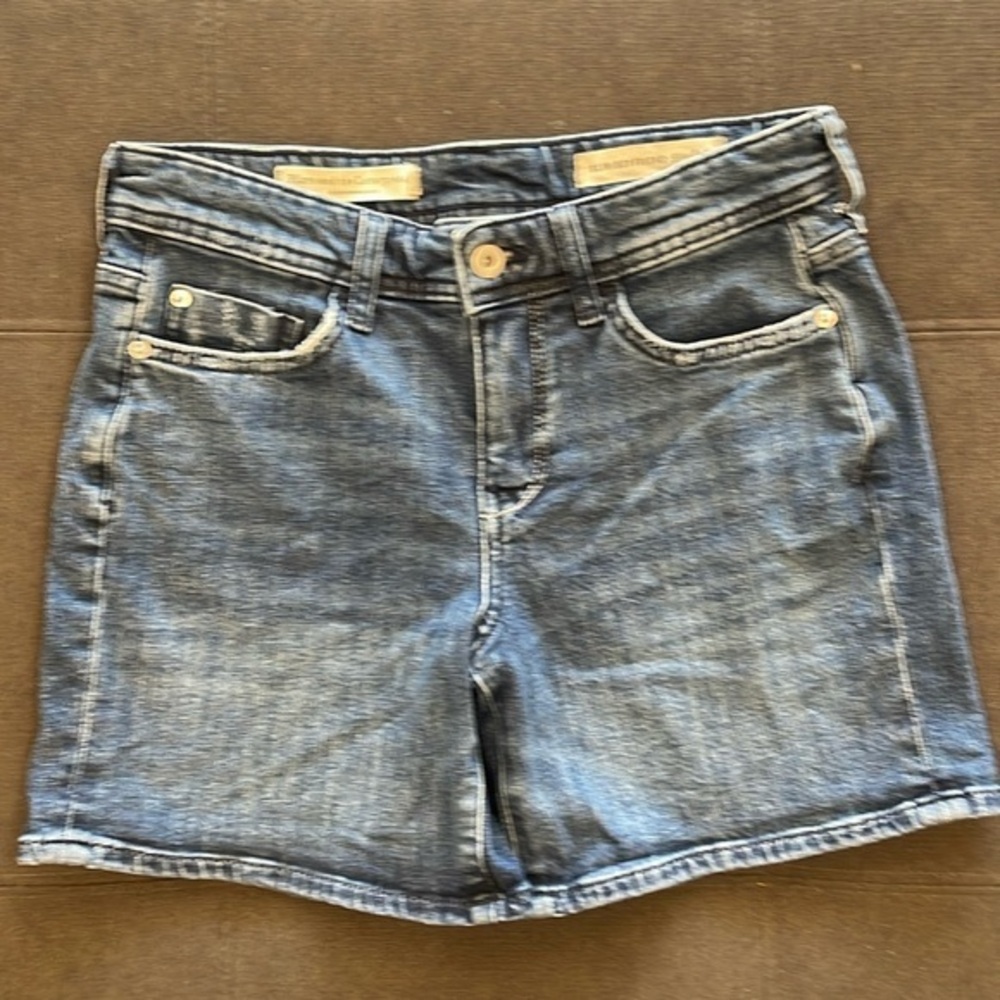 Pilcro and the Letterpress slim boyfriend denim shorts size 26